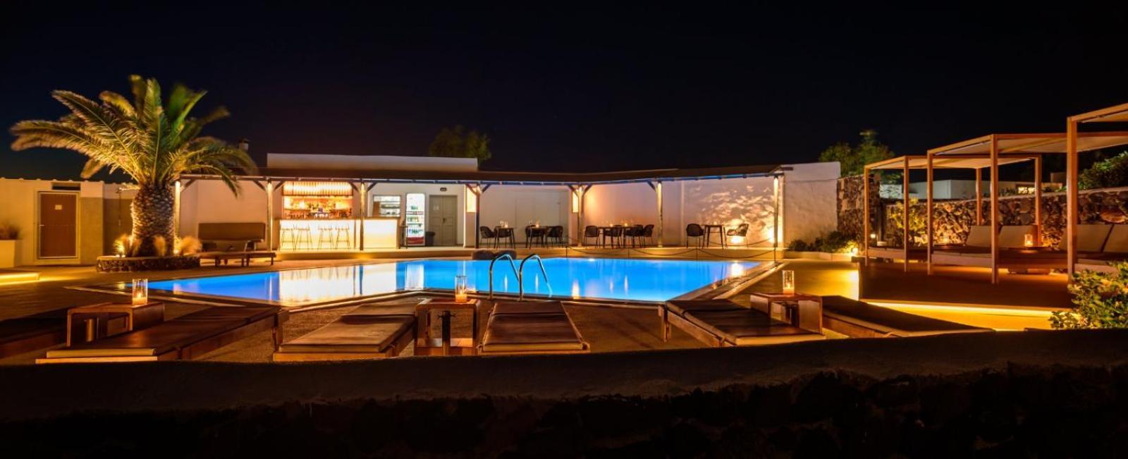 Strogili Aparthotel Oía Exteriör bild